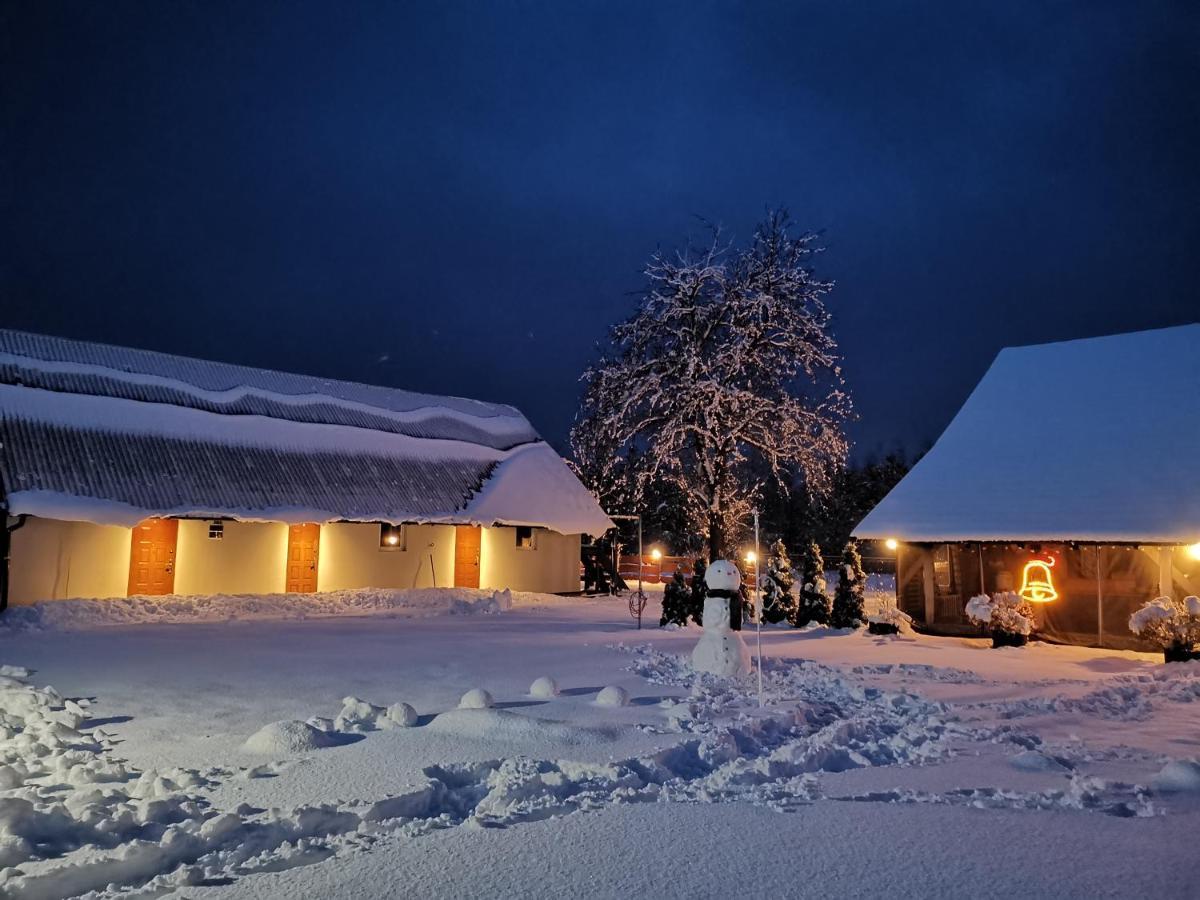 Apartmán Agrochalupki Korczowa Exteriér fotografie
